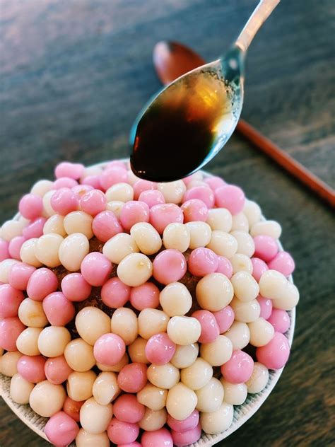 Tangyuan - Glutinous Rice Balls (3 Ingredients!) - Tiffy Cooks | Recipe ...