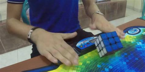 Rubik's Cube world record just set at 4.74 seconds - Business Insider