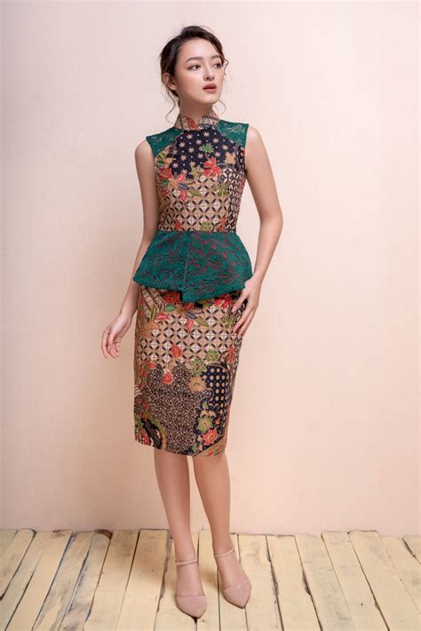 √ Batik Dress Modern