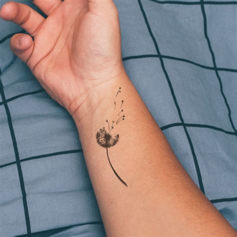 Dandelion Dandelion Temporary Tattoo / Feminine Tattoo / Girly Tattoo / Pretty Tattoo / Flower ...