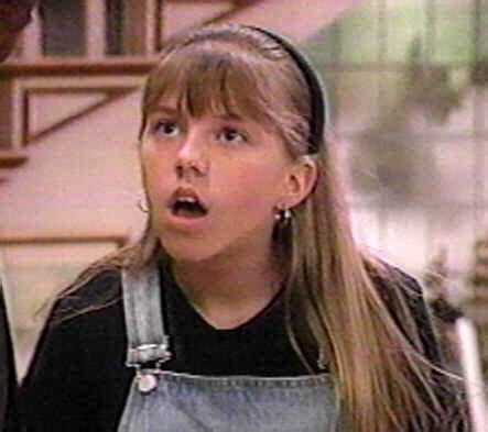 Jodie Sweetin (a.k.a. Stephanie Tanner) | Stephanie tanner, Stephanie ...