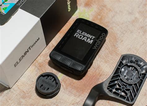 Wahoo Elemnt Roam V2 Review: The Bolt, But Bigger