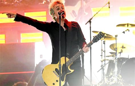 Green Day's Billie Joe Armstrong launches Les Paul Junior guitar