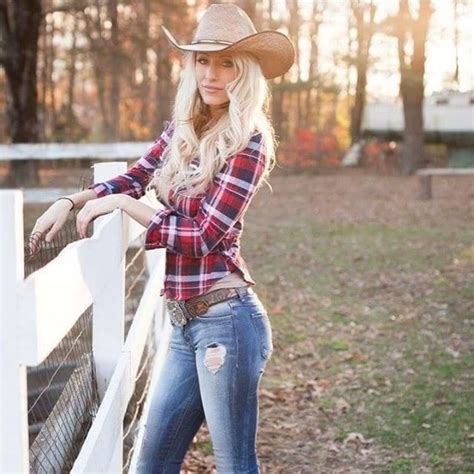 Pin by Ashleigh Moran on Cowgirls | Country girls outfits, Country girls, Hot country girls