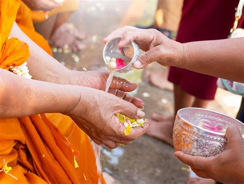 traditional thai new year 11703751 Stock Photo at Vecteezy