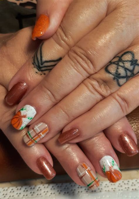 Fall, plaid & pumpkins nails | Pumpkin nails, Nails, Nail art designs