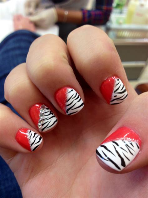 Zebra print nails 💅 Zebra Print Nails, Craze, Fashion Makeup, Hair And ...