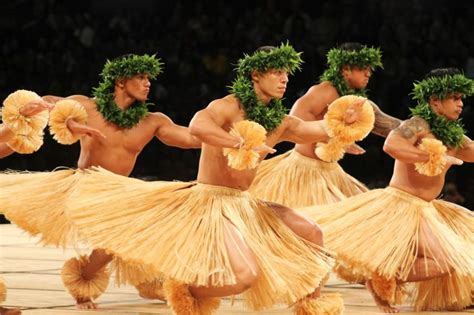 Merrie Monarch Live Updates | Mana Magazine | Hawaiian costume for men ...