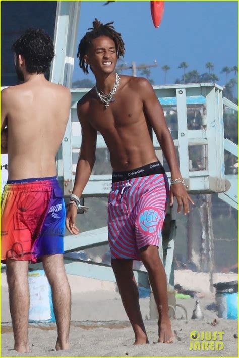 Jaden Smith & Girlfriend Sab Zada Pack on PDA During Beach Outing With Friends: Photo 4960689 ...