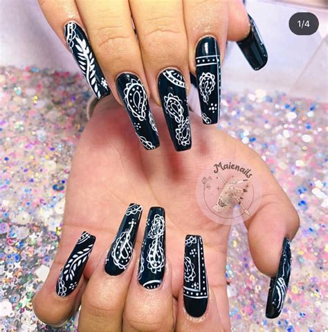 Black And White Nail Designs / 14 Best White Nail Designs White Manicure Art Tutorials / It's a ...