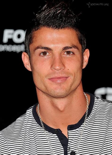 Ronaldo Portrait - Cristiano Ronaldo | Portraits de champions / Soccer ...