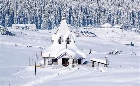 Fresh snowfall in Gulmarg, other higher reaches in Kashmir - Jammu Kashmir Latest News | Tourism ...