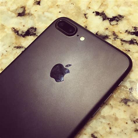 Picked up this beauty yesterday...Matte Black iPhone 7 Plus. : r/iphone