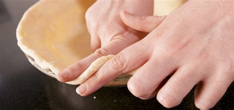 How To Crimp Pie Crust - Four Ways To Crimp Pie Crust