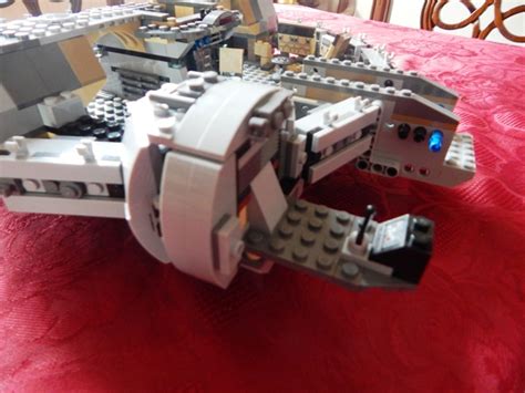 LEGO STAR WARS The Force Awakens Millennium Falcon (23)