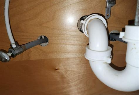 Polybutylene Plumbing Pipes ⋆ What You Need to Know