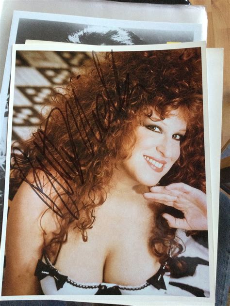 BETTE MIDLER, autograph – Williamsburg Nostalgia Fest