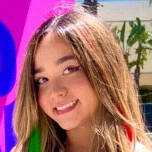 IBella - Age, Family, Bio | Famous Birthdays