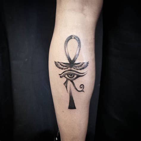 Kuvahaun tulos haulle eye of horus tattoo Ankh Tattoo, Eye Of Ra Tattoo, Horus Tattoo, Unalome ...
