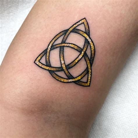 Thinking About Getting a Celtic Trinity Knot Tattoo? Read This First | Trinity knot tattoo ...