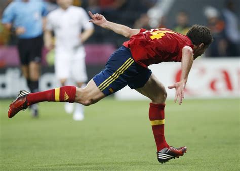 Xabi Alonso scores a goal // Euro 2012 | Euro 2012, Xabi alonso, Euro