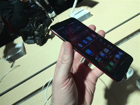 Asus ZenFone 2 and ZenFone Zoom (pictures) - CNET