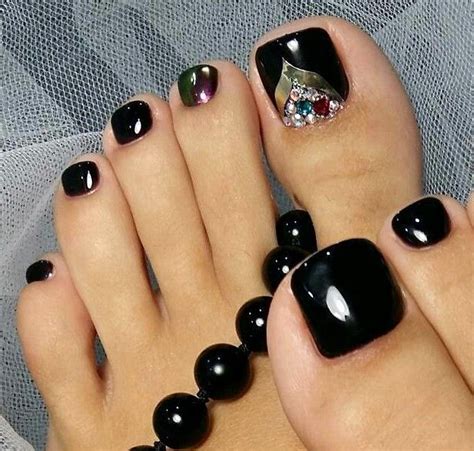 Black Toe Nail Art | Black toe nails, Toe nails, Toe nail art