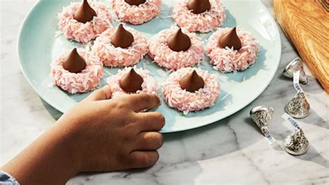 HERSHEY'S KISSES Coconut Blossoms Recipe | Hersheyland