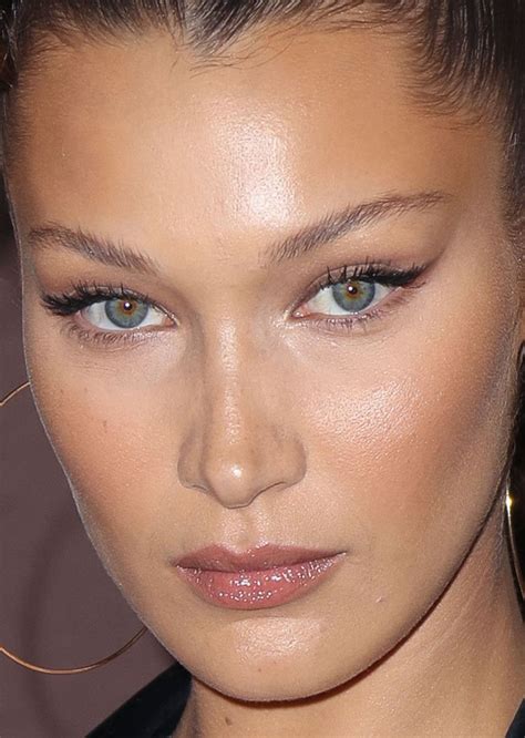 Close-up of Bella Hadid at the 2018 Magnum x Alexander Wang party in Cannes. Makeup Inspo ...