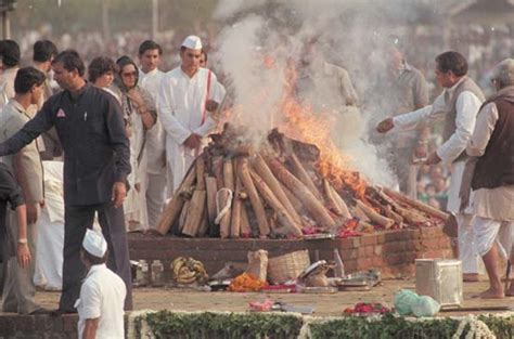 Funeral Customs, Traditions and Rites across Different Cultures ...