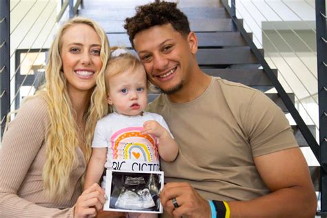Patrick Mahomes and Wife Brittany Share First Face Reveal of Their 2nd ...