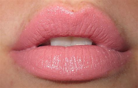 MAC Creme Cup | Mac lipstick swatches, Lipstick swatches, Mac lipstick