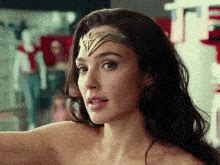 Gal Gadot Gif - GIFcen