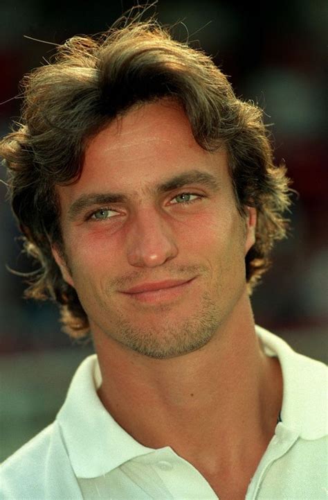 David Ginola, French Footballer ... (2020/12/09) | Soccer players haircuts, Soccer players ...