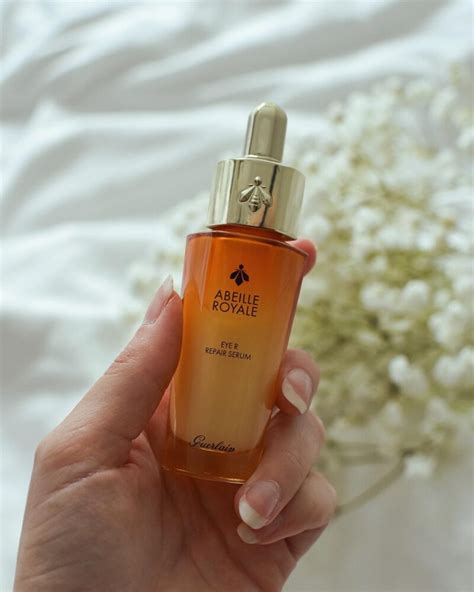 Review: Guerlain - Abeille Royale Eye R Serum | The Chic Advocate