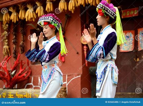 Kunming, China-August 30, 2013: Minority Women Sing in Yunnan`s Ethnic Village Editorial Photo ...