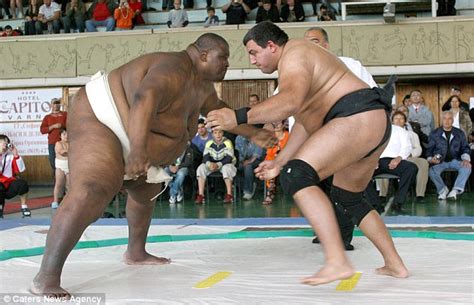 Manny 'Tiny' Yarbrough dies aged 51, American sumo wrestler | Daily Mail Online