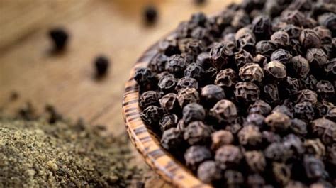 6 Amazing Black Pepper Benefits: More than Just a Spice - NDTV Food