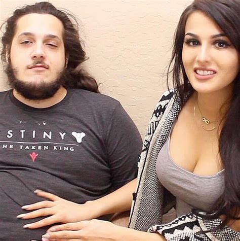 Who Is Evan Sausage? Know About SSSniperwolf’s Boyfriend IG Handle! - Internewscast