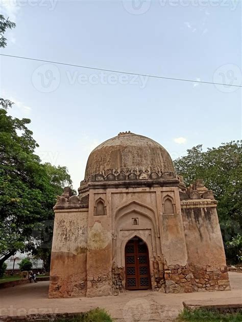 firoz shah tughlaq tomb architecture 9742756 Stock Photo at Vecteezy