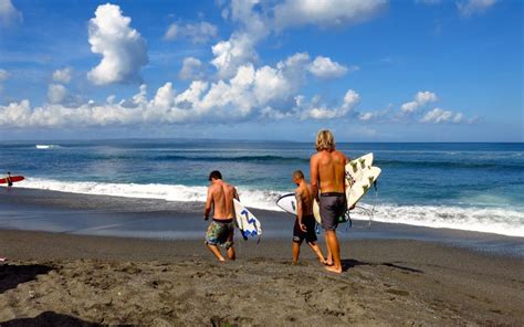 Learn to Surf in Canggu at Bali Surf Camp | Mojosurf Bali & Beyond