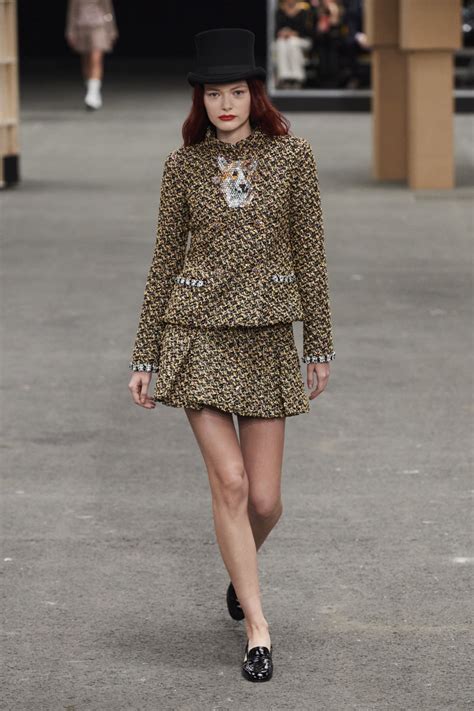 Chanel Does Mini Skirts the Haute Couture Way for Spring 2023 - Fashionista