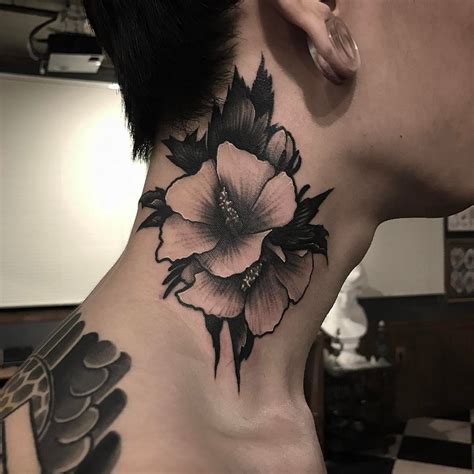 Pin de Robyn em tattoos I think are cool | Tatuagem no pescoço, Tatuagem pescoço feminina, Tatuagem