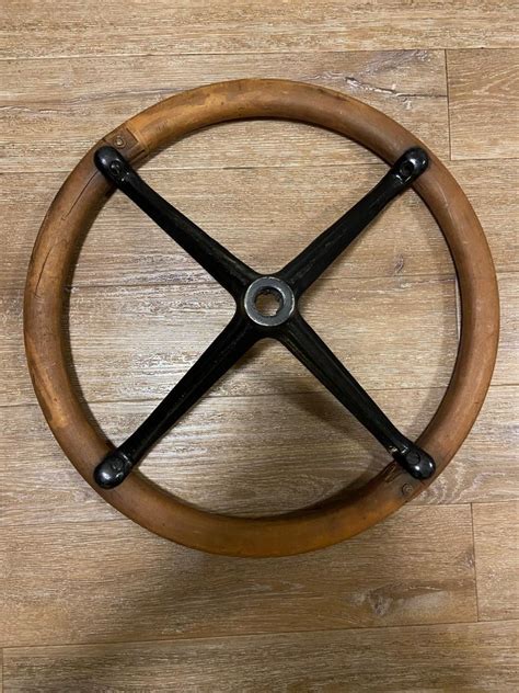 Help Identifying this steering wheel - What is it? - Antique Automobile ...