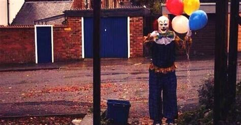 Evil Clowns Have Been Chasing Children Through The Suburbs - Creepy ...