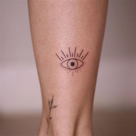 10 idées de tatouages minimalistes que vous allez adorer