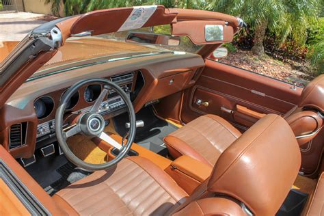 1971 PONTIAC GTO CONVERTIBLE - Interior - 230522