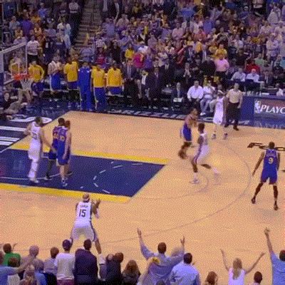 Steph Curry Hits Long Three-Pointer at Buzzer | Gifrific