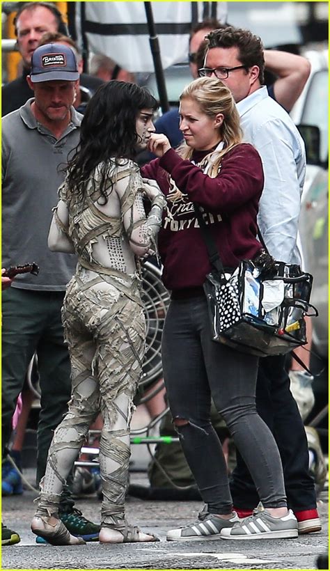 Sofia Boutella Films 'The Mummy' in Full Costume & Makeup!: Photo 3702701 | Photos | Just Jared ...