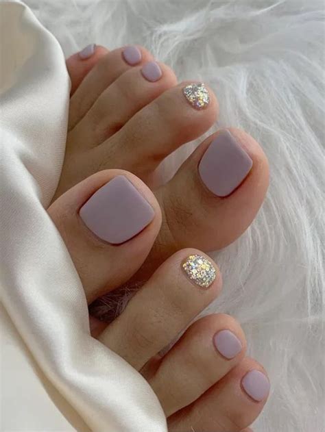 60+ Trending Pedicure Ideas To Try Out This Year